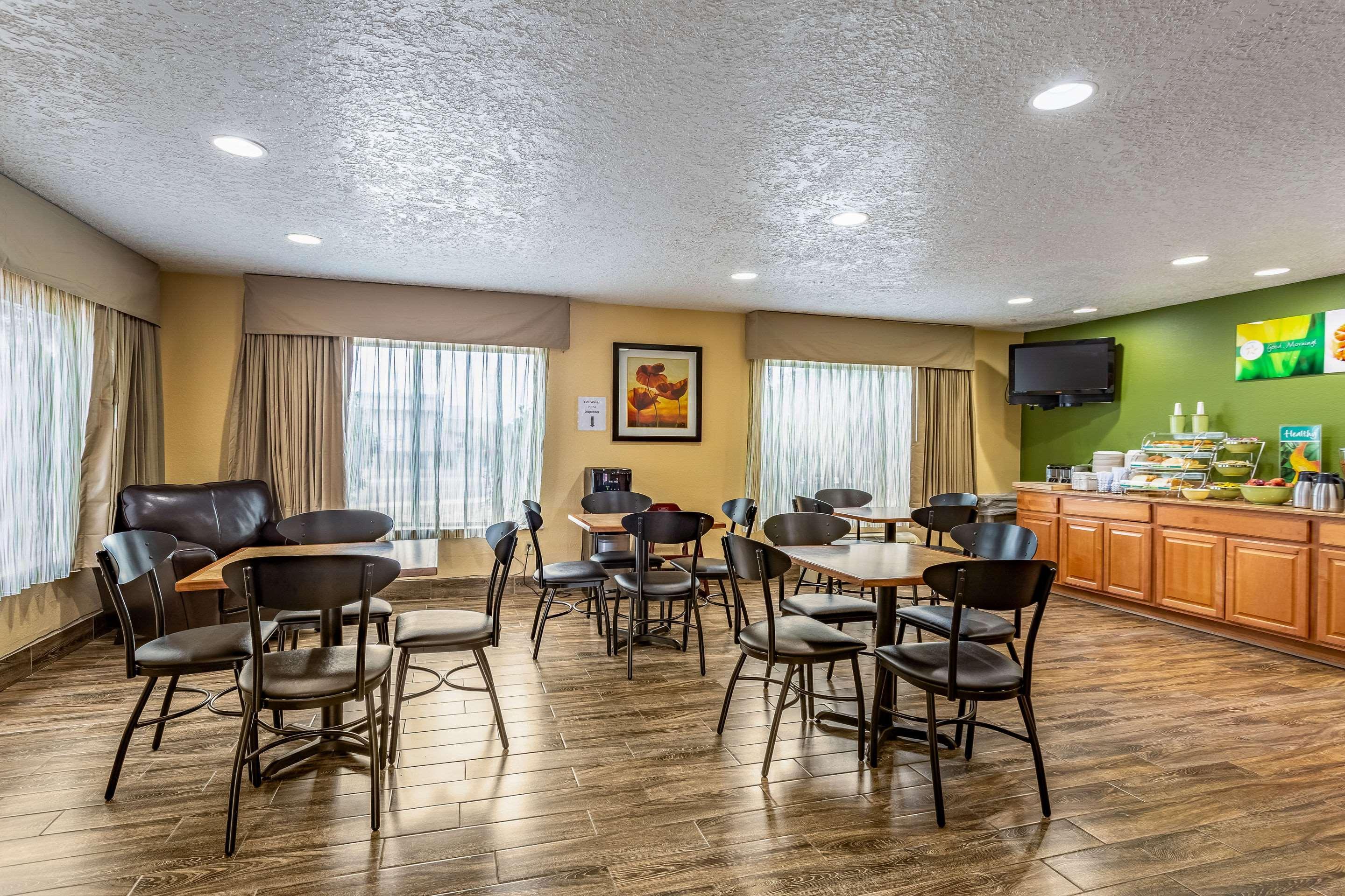 Quality Inn Los Lunas Экстерьер фото
