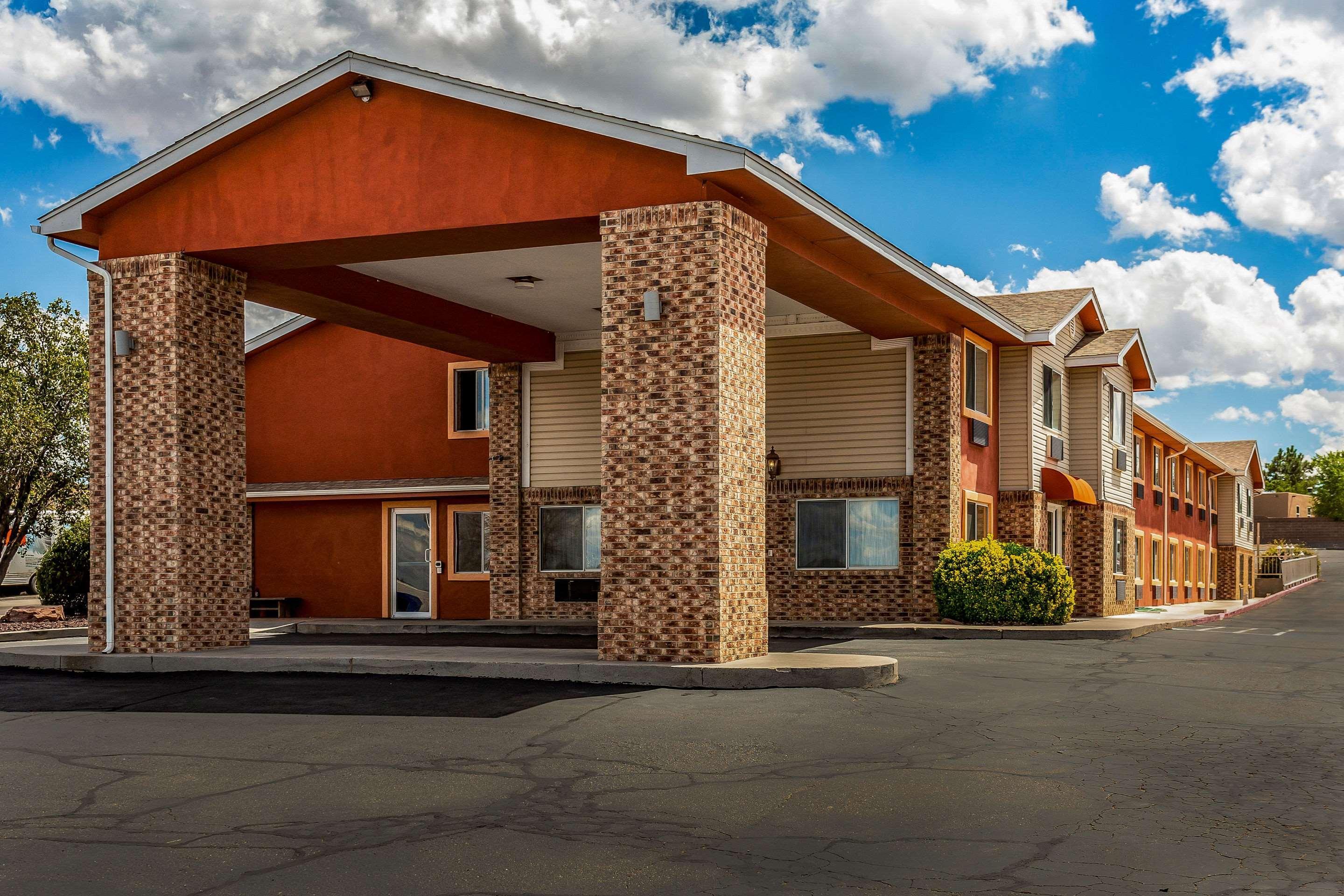 Quality Inn Los Lunas Экстерьер фото